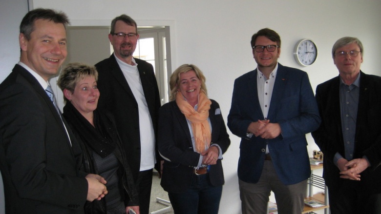 Landtagsabgeordnete Volker Tiefensee eröffnete Bürgerbüro in Schkeuditz