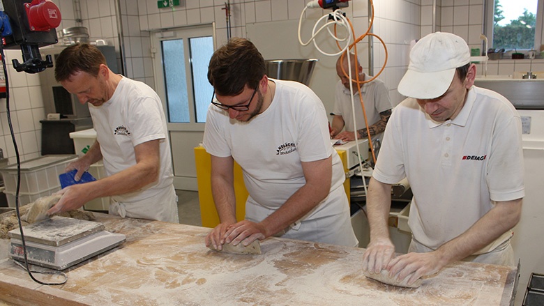 Marian Wendt in Landbäckerei Schröder