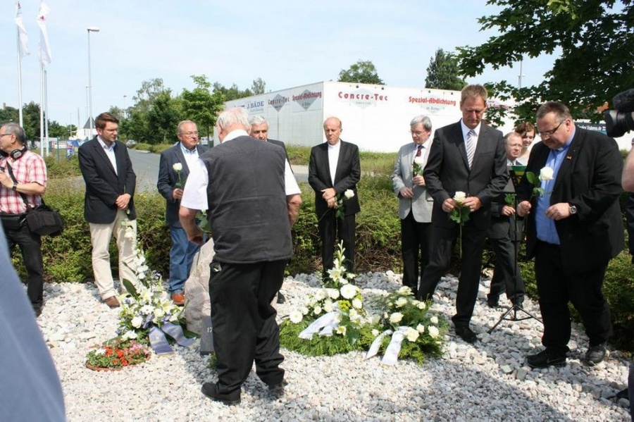 Einweihung Gedenkstein "17. Juni 1953" Taucha