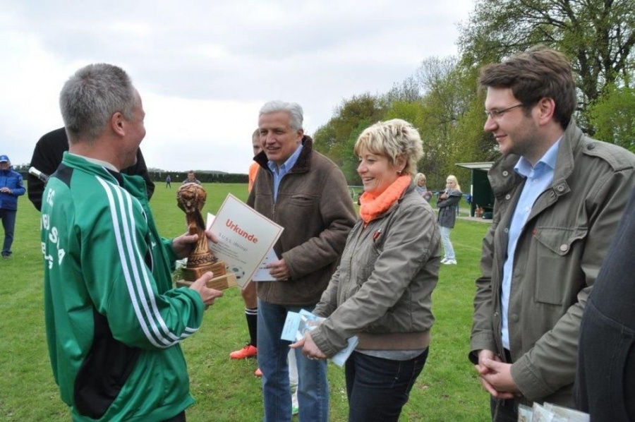 Mai Fußballturnier