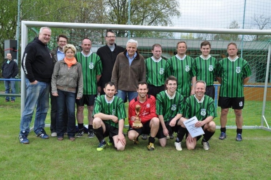 Mai Fußballturnier