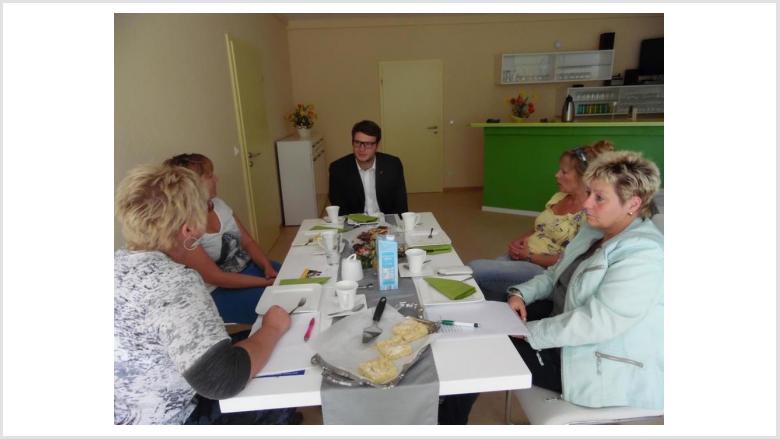 Zum Frühstück im Mehrgenerationenhaus