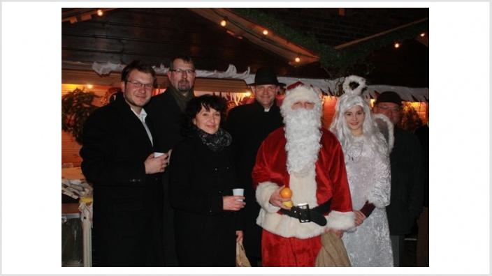Auf einen Glühwein mit Marian Wendt - Bundestagsabgeordneter Marian Wendt (CDU) besuchte am vergangenen Wochenende verschiedene Adventsmärkte im Wahlkreis Nordsachsen