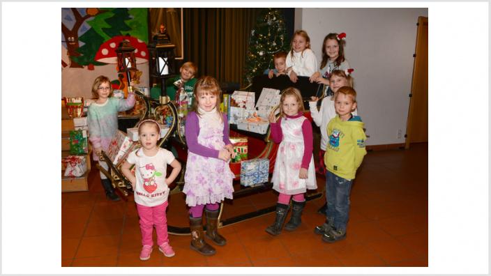 Marian Wendt bei der Weihnachtsfeier der Delitzscher Tafel